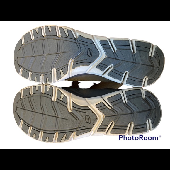 Sketchers Womens Gratis Strolling Athletic Shoe NWOT - Picture 4 of 6